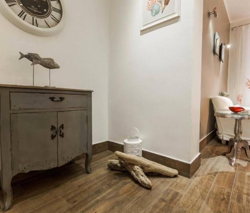 Апартаменти Lily'S - Near Harbor And Downtown With Terrace - Italy Flat Vacation Генуя Екстер'єр фото